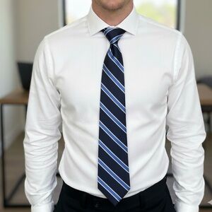 Brooks Brothers 100% Silk Makers & Merchants Silk Neck Tie Striped Navy Blue